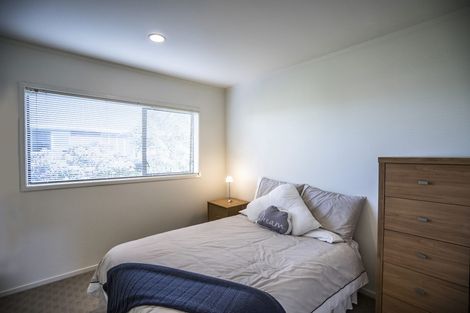 Photo of property in 119 Chelsea View Drive, Chatswood, Auckland, 0626