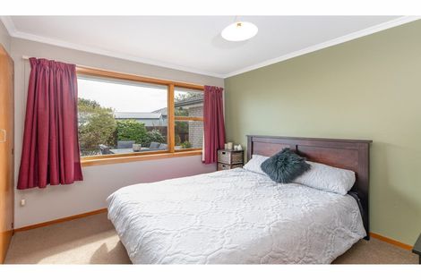 Photo of property in 32 Horton Place, Avondale, Christchurch, 8061