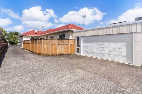Photo of property in 1/137 Shakespeare Road, Milford, Auckland, 0620