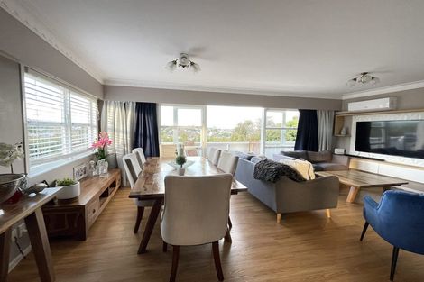 Photo of property in 117 Forrest Hill Road, Forrest Hill, Auckland, 0620