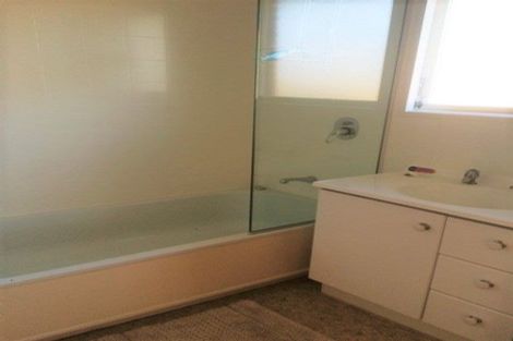 Photo of property in 1 Cotton Street, St Andrews, Hamilton, 3200