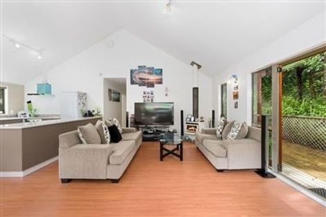 Photo of property in 2/48 Park Hill Road, Birkenhead, Auckland, 0626