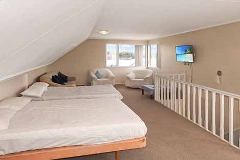 Photo of property in 9 Koputara Road, Himatangi Beach, Foxton, 4891