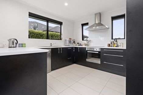 Photo of property in 27 Plescher Crescent, Leamington, Cambridge, 3432