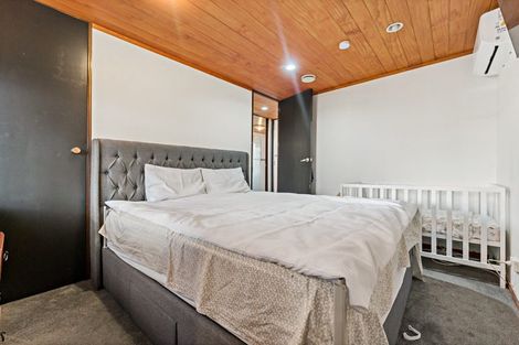 Photo of property in 19 Posa Avenue, Henderson, Auckland, 0612