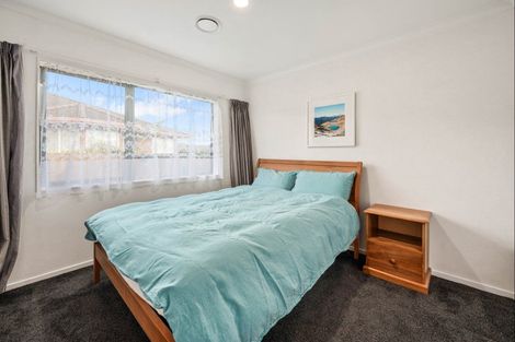 Photo of property in 35 Warwick Drive, Lynmore, Rotorua, 3010