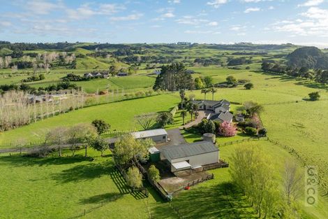 Photo of property in 1224 State Highway 16, Waimauku, 0883