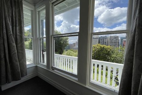 Photo of property in 16a Clifton Terrace, Kelburn, Wellington, 6012