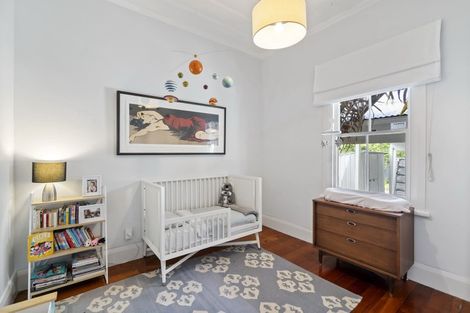 Photo of property in 1/20 Gladstone Road, Northcote, Auckland, 0627