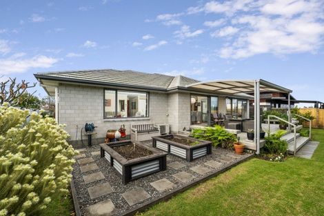 Photo of property in 12 Vantage Place, Omokoroa, 3114