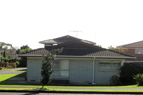 Photo of property in 1/26 Grande Vue Road, Hillpark, Auckland, 2102
