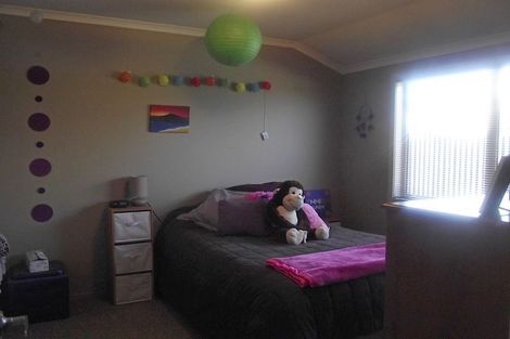 Photo of property in 31 Fisher Place, Carterton, 5713