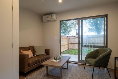 Photo of property in 28 Earlsworth Road, Mangere East, Auckland, 2024