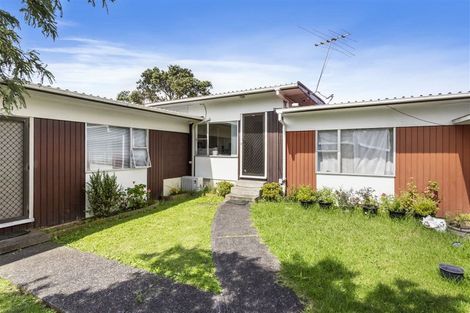 Photo of property in 3/94 Chivalry Road, Glenfield, Auckland, 0629