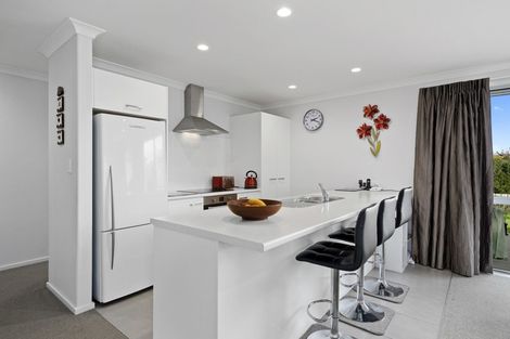 Photo of property in 6 Fairfax Crescent, Pyes Pa, Tauranga, 3112