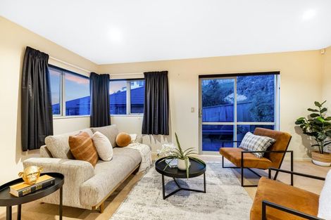 Photo of property in 22 Ships Cove, Whitby, Porirua, 5024