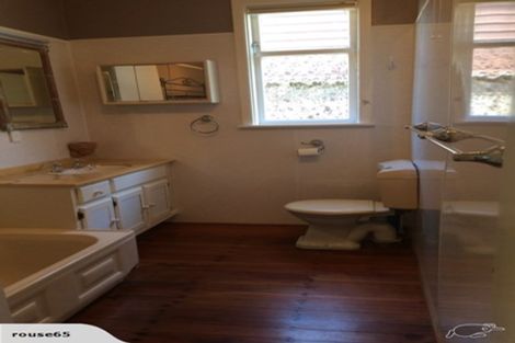 Photo of property in 255 Marine Parade, Eastbourne, Lower Hutt, 5013