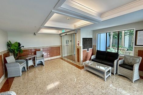 Photo of property in 4/99 Mokoia Road, Birkenhead, Auckland, 0626