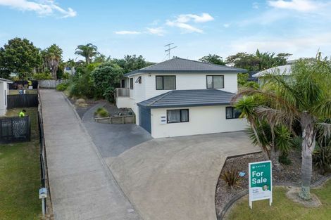 Photo of property in 19 Donald Street, Stanmore Bay, Whangaparaoa, 0932
