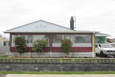 Photo of property in 12 Norfolk Street, Levin, 5510