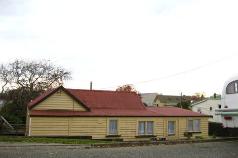 Photo of property in 22 Forest Street, Tapanui, 9522