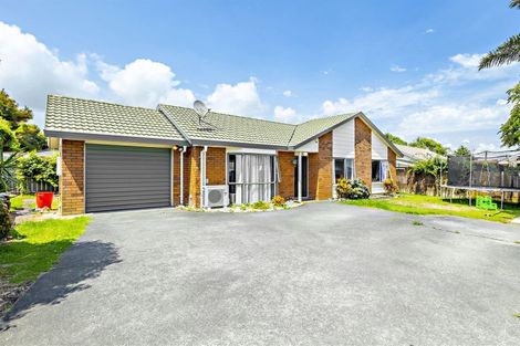 Photo of property in 4 Bernina Place, Weymouth, Auckland, 2103