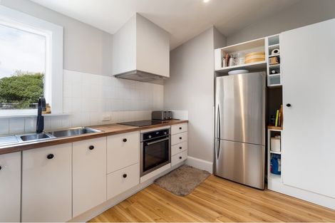 Photo of property in 38 Olliviers Road, Phillipstown, Christchurch, 8011