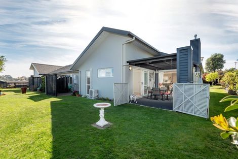 Photo of property in 59 Bridgewater Way, Pyes Pa, Tauranga, 3112