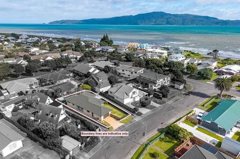 Photo of property in 15a Watson Drive, Paraparaumu Beach, Paraparaumu, 5032