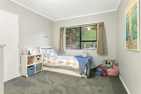 Photo of property in 1/55 Greenvalley Rise, Glenfield, Auckland, 0629