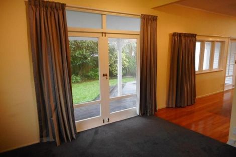 Photo of property in 9 Newcombe Crescent, Karori, Wellington, 6012