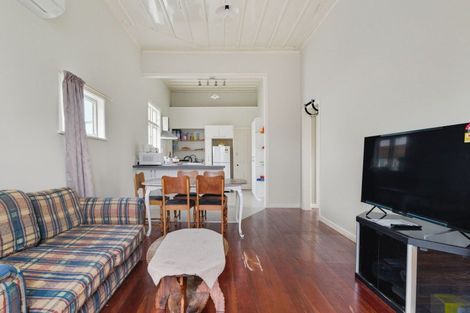 Photo of property in 104 Ferguson Street, West End, Palmerston North, 4412