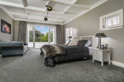 Photo of property in 14 Handley Avenue, Narrow Neck, Auckland, 0624