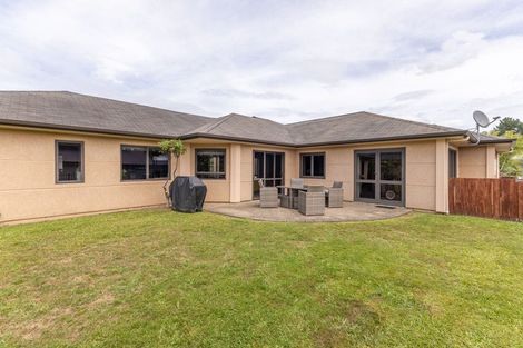 Photo of property in 73 Saint James Drive, Huntington, Hamilton, 3210