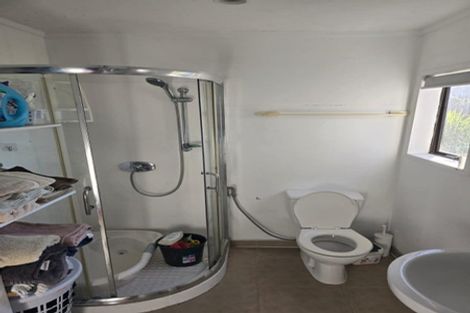 Photo of property in 34 Finn Place, Totara Vale, Auckland, 0629