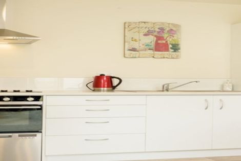 Photo of property in 11 Kamahi Crescent, Papamoa Beach, Papamoa, 3118