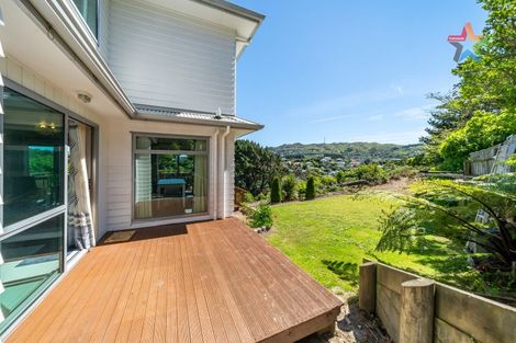 Photo of property in 18 Cresswell Place, Johnsonville, Wellington, 6037