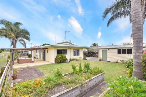 Photo of property in 45 Kane Road, Papamoa Beach, Papamoa, 3118