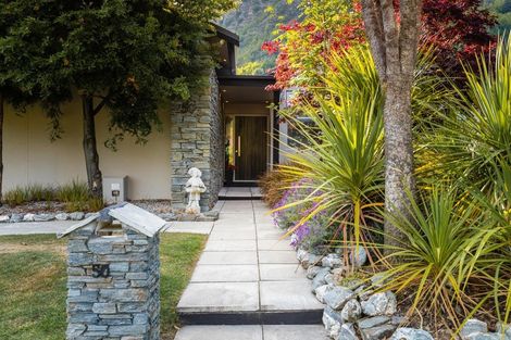 Photo of property in Butel Park, 50 Essex Avenue, Arrowtown, 9302