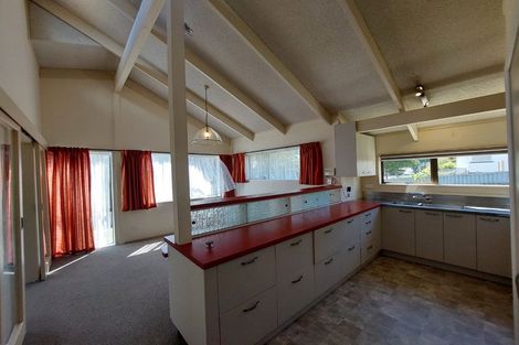 Photo of property in 15 Selwyn Street, Lower Vogeltown, New Plymouth, 4310