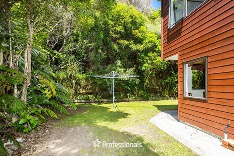 Photo of property in 8 King Charles Drive, Kingsley Heights, Upper Hutt, 5018