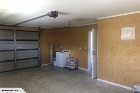 Photo of property in 30 Queenwood Road, Levin, 5510