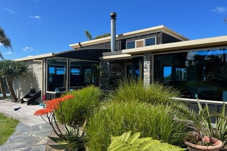 Photo of property in 52 Sunnyheights Road, Orewa, 0931