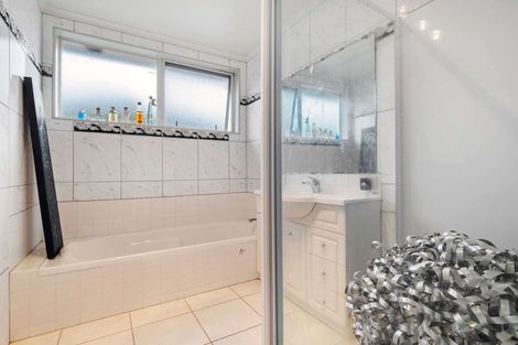 Photo of property in 13 Ritchie Crescent, Takanini, 2112