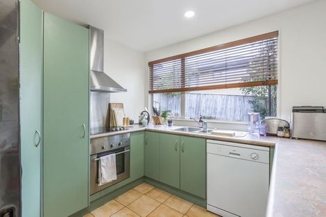 Photo of property in 18b Holiday Road, Stanmore Bay, Whangaparaoa, 0932