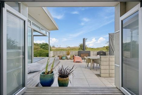 Photo of property in 14 Beachview Grove, Peka Peka, Waikanae, 5391