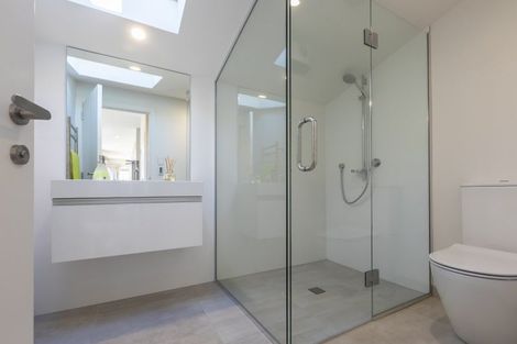 Photo of property in 2 Challenger Lane, Redcliffs, Christchurch, 8081