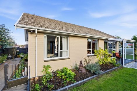Photo of property in 2/2 Lomax Place, Islington, Christchurch, 8042