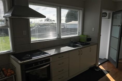 Photo of property in 4 Beeston Crescent, Manurewa, Auckland, 2102