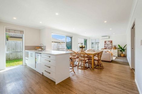 Photo of property in 11 Sabre Street, Papamoa Beach, Papamoa, 3118